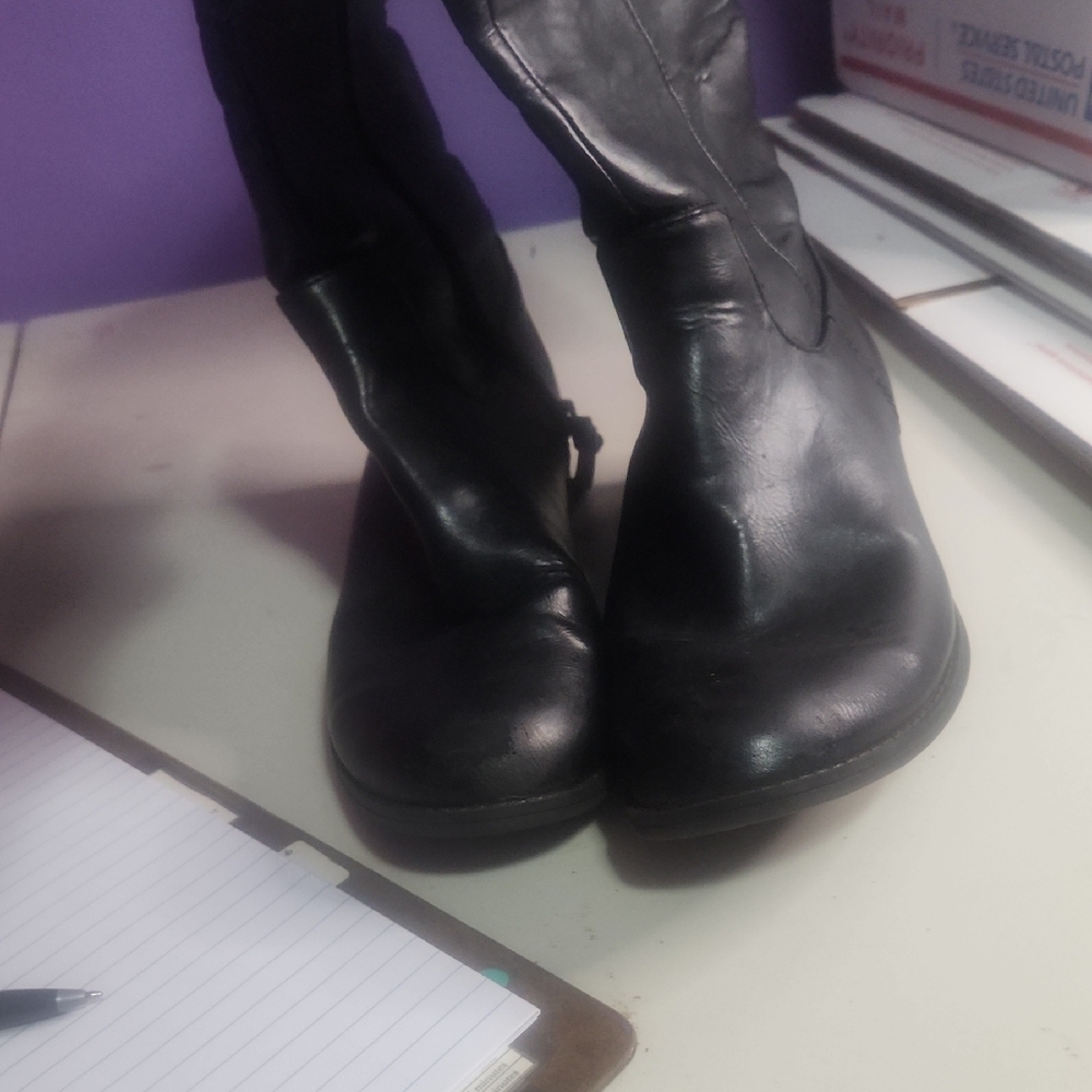 Women's Black Leather Boots - Picture 6 of 6